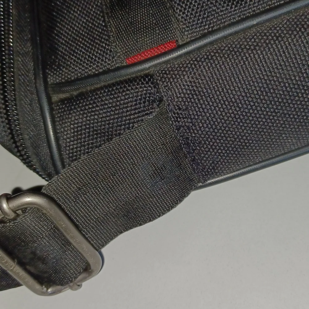SwissGear black Laptop Case adjustable strap and luggage strap 17